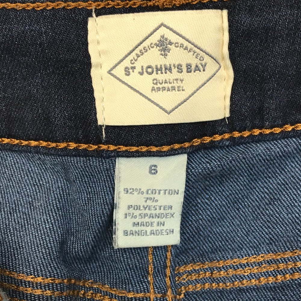 St. John's Bay Denim Bermuda Shorts | Dark Wash | Size 6 - Picture 6 of 8